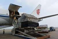 En stock Shanghai vers Toyama Japon Expédition express DHL FedEx UPS TNT EMS Service d'échantillonnage de petits colis
