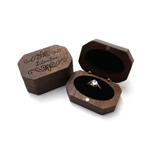 Kotak Pengukir Cincin Pertunangan Kenari Kayu Solid Persegi Panjang Kotak Penyimpanan Perhiasan Cincin Tunggal Buatan Tangan Cincin Pernikahan Pemegang Grosir