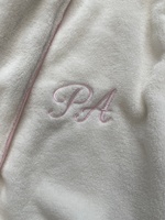 Bata de Baño de Felpa para Mujer con Logotipo Personalizado, Ropa de Dormir Bordada, Bata de Baño Ultra Suave y Acogedora con Ribete en Contraste
