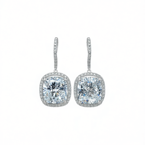 Orecchini Tiffany & Co. con Diamanti in Oro Bianco, Taglio Cushion, Colore D, Naturali Certificati GIA, Gioielli Classici da Matrimonio per Donna - Product Image 1