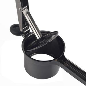 Trituradora de patatas de acero inoxidable con 3 discos intercambiables - Product Image 3