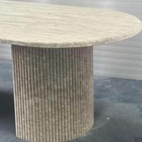 Table à manger en travertin naturel personnalisable, 6-8 places, base cannelée, table à manger ovale en pierre, OEM/ODM pour hôtel, villa, maison