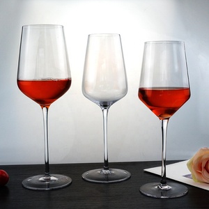 Bicchieri da <span class=keywords><strong>Vino</strong></span> <span class=keywords><strong>Rosso</strong></span> Bordeaux in Vetro Trasparente di Alta Qualità con Logo Personalizzato, Vendita all'Ingrosso dalla Fabbrica - Product Image 3