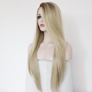 Perruque longue en dentelle synthétique ombrée | <span class=keywords><strong>Dégradé</strong></span> <span class=keywords><strong>blond</strong></span> doré avec effet d'ombre <span class=keywords><strong>de</strong></span> racine | Fibres respectueuses <span class=keywords><strong>de</strong></span> la chaleur pour les mariages <span class=keywords><strong>de</strong></span> plage - Product Image 2