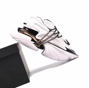 Nuevo Modelo de Zapatos Deportivos Casuales de una Marca de Diseño de Alta Gama con Diseño de Malla de Cuero Genuino, Amortiguación y Suela Gruesa - Product Image 4