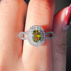 Anello con Accenti in Cristallo per Donne, Elegante e Versatile, Accessorio di Moda per Uso Quotidiano e Feste - Product Image 4