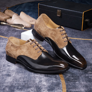 Elegantes Zapatos de Vestir para Hombre con Punta en Pico, Parte Superior de Cuero Pulido y Gamuza, Cierre Deslizante, Modernos para Oficina y Eventos Profesionales - Product Image 3