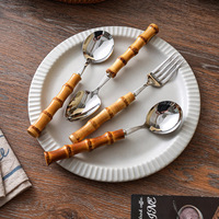 Ensemble de couverts en bambou naturel et acier inoxydable 304 - Style luxe léger, couteau, fourchette, cuillère, manches écologiques