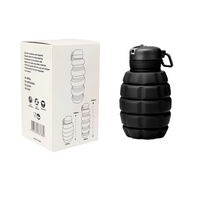 Bouteille d'eau en silicone sans BPA portable de 500ml avec couvercle mousqueton passe directement au lave-vaisselle pour le camping en plein air