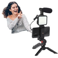 Nouvel arrivage 2022 : Kit de vlogging pour smartphone avec éclairage de diffusion à luminosité et couleur réglables pour la création vidéo