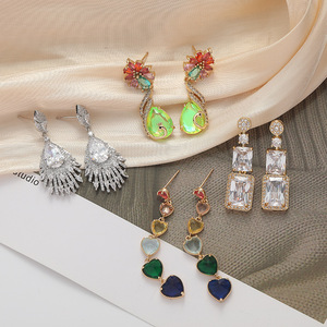Femmes rétro haut de gamme européen américain Chinoiserie gland boucles <span class=keywords><strong>d</strong></span>'oreilles <span class=keywords><strong>argent</strong></span> aiguille Zircon <span class=keywords><strong>plume</strong></span> haute tendance géométrique - Product Image 4