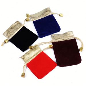 ถุงกำมะหยี่สีแดงสำหรับบรรจุภัณฑ์เครื่องประดับแบบขายส่ง มีสินค้าในสต็อก ถุงใส่เครื่องประดับแบบมีเชือกผูก ถุงบรรจุลูกปัด - Product Image 6