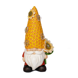 รูปปั้นคนแคระสำหรับสวนกลางแจ้งพลังงานแสงอาทิตย์ที่ขายดีที่สุดของ Amazon พร้อมตกแต่งดอกทานตะวันและโคมไฟ - Product Image 5