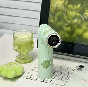 Ventilador de Viaje Plegable con Forma de Lápiz Labial, Súper Potencia de Viento, Pantalla Digital, Recargable por USB, Diseño Portátil - Product Image 6