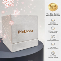 Coffret rigide sophistiqué à col incliné, finition blanche mate texturée, emballage unique, coffre à bougie artisanal au design unique