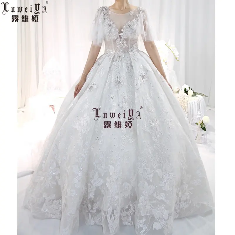 Nuovo design di lusso Cenerentola abito da sposa da sposa in raso manica corta con perline in cristallo appliqued Sweetheart abi