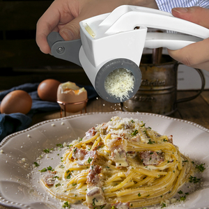 <span class=keywords><strong>Râpe</strong></span> <span class=keywords><strong>à</strong></span> <span class=keywords><strong>fromage</strong></span> rotative <span class=keywords><strong>professionnelle</strong></span> de qualité restaurant, manuelle <span class=keywords><strong>à</strong></span> manivelle, avec tambour en acier inoxydable, compatible lave-vaisselle - Product Image 2