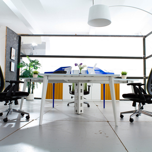 Moderno <span class=keywords><strong>Centro</strong></span> Mayorista de partición modernas estación de <span class=keywords><strong>trabajo</strong></span> para 3 personas - Product Image 1