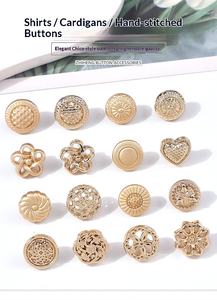 <span class=keywords><strong>Botones</strong></span> de Camisa Simples de Alta Gama que Conservan el Color del Metal para Ropa de Niños (Formas de Corazón y Flor) Origen China - Product Image 2