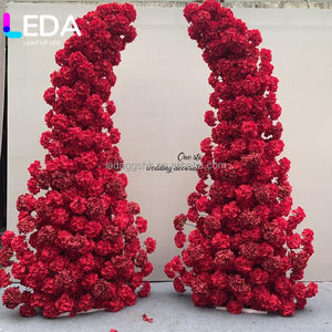 Camino de Mesa de Flores Artificiales de Seda Roja LEDA con Arreglo de Hortensias Rojas para Decoración de Bodas, Cumpleaños y Eventos - Product Image 1