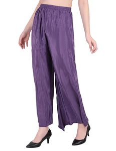 Conjunto de traje Chanderi morado con bordado Zari, que incluye una kurta de georgette y pantalones de crepé. - Product Image 3