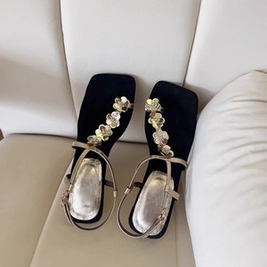 Sandales élégantes à bout carré, à fleurs, à une bride, style minimaliste chic, style romain, chaussures d'été pour femmes, mode outdoor - Product Image 3