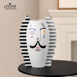 <span class=keywords><strong>Vaso</strong></span> in Ceramica <span class=keywords><strong>con</strong></span> Design Applicato a Forma di Faccia di Clown - Product Image 2