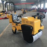 Mini rouleau compresseur de 800 kg pour le pavage des sentiers, avec démarrage électrique et moteur à entraînement hydraulique
