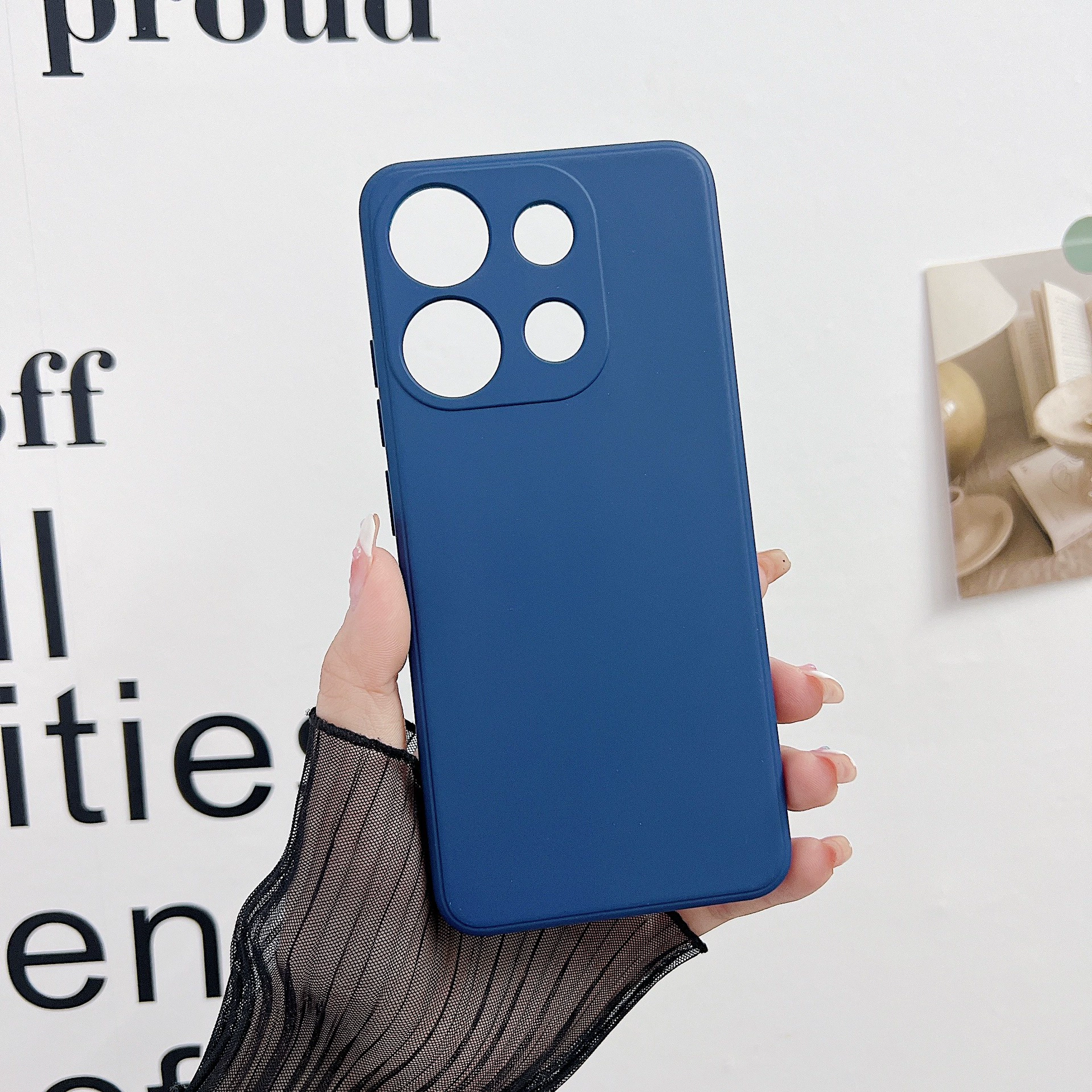 สีน้ำเงิน