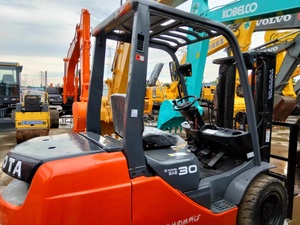 Le Japon a utilisé le chariot élévateur d'origine 8FD30 3T vente chariot élévateur diesel chariot élévateur japon Komatsu 3 tonnes Isuzu moteur bon - Product Image 4