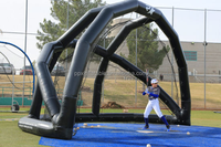 Filet de terrain de sport de baseball gonflable portable en nylon et PVC personnalisé de haute qualité Cage de baseball avec filet
