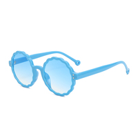 Lunettes de soleil tendance pour femmes Twooo T1135 en gros, monture ronde ondulée mignonne pour filles, 2024