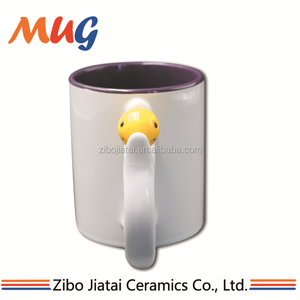 Taza de cerámica de sublimación <span class=keywords><strong>en</strong></span> blanco de 11oz con una bola <span class=keywords><strong>en</strong></span> el mango - Product Image 4