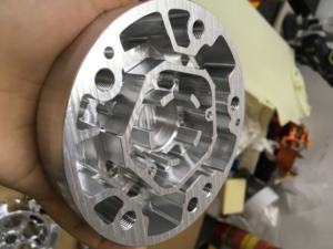 Prix bon marché Services CNC personnalisés pour l'usinage CNC de pièces de meubles - Product Image 5