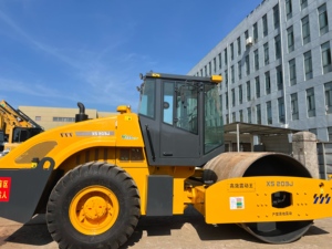 Stock <b>Used</b> XS203J Vibratory Road Roller, Optional Padfoot Drum Attachment, Cost‑Effective Compactor, Chinese Brand . - Product Image 1