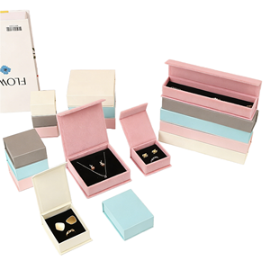 Caja de Joyería Magnética Multicolor para Anillos, Aretes, Collares y Pulseras, Juego de Cajas de Regalo de Joyería en Color Macaron - Product Image 1
