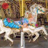 Aire de jeux extérieure de Noël Carrousel Jeux en fibre de verre Cheval grandeur nature Antique Carrousel à jetons Ride