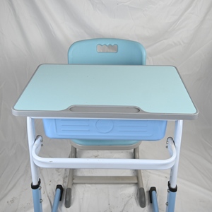 Fabrika Ayarlı Sınıflarda Kullanışlı Öğrenci Sıra ve Sandalyeleri Özelleştirilebilir Öğrenci Sıra ve Sandalye Takımları Okul Masası - Product Image 2