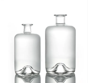 Bouteille en verre personnalisée avec logo estampé à chaud en forme <span class=keywords><strong>de</strong></span> crâne, 500 ml/750 ml, bouchon en liège, pour spiritueux, tequila, <span class=keywords><strong>vodka</strong></span>, brandy, whisky, rhum, gin, liqueur - Product Image 1