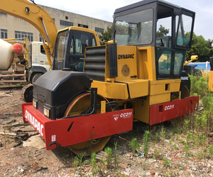 Rouleau à pneu d'occasion DYNAPAC CC211 d'origine de qualité supérieure avec la plus grande remise en vente - Product Image 4