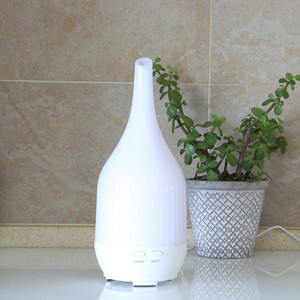 Humidificador de aire Purificador de aire Niebla de aceite esencial Difusor de aroma de 200ml con temporizador de control - Product Image 1