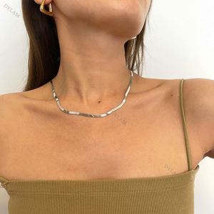 Collar de Plata de Ley 925 con Cadena de Hueso de Serpiente Chapada en Oro de 18k, Joyería Única con Iniciales Dylam, para Parejas - Product Image 2