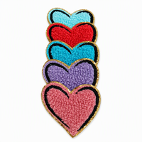 Patchs en chenille personnalisés en forme de cœur, thermocollants, brodés, avec bordure dorée à paillettes, pour veste universitaire