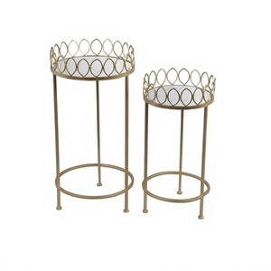 Plateau de service pour dattes en métal et verre avec support, lot de 2, forme ronde, par Home Arts - Product Image 1