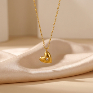 Collier pour femme en acier inoxydable plaqué <span class=keywords><strong>or</strong></span> 18 carats, design minimaliste, étanche, avec pendentif cœur - <span class=keywords><strong>Prix</strong></span> de gros - Product Image 2