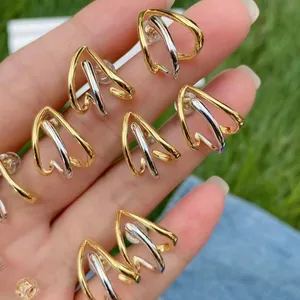 Emas Perak Campuran Menusuk Sederhana Tiga Lapisan Desain Pin Anting Mode Perhiasan Anting