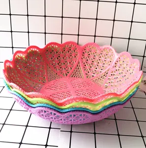 En gros, Corbeille à fruits et légumes en plastique de haute qualité, épaissie, ajourée en forme de cœur de pêche, avec égouttoir pour cuisine - Product Image 1