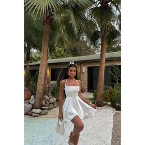 Vestido de Satén Blanco Anabel para Fiesta Formal, Talla XL, Logotipo Personalizado, Alta Viscosidad, Cuello Halter, Cuello Cuadrado, Largo hasta el Suelo, ODM para Club o Día a Día - Product Image 6