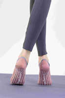 Chaussettes de danse et de yoga antidérapantes en silicone pour femmes, avec sangles croisées à ressort pour le dos du pied, idéales pour le Pilates et le fitness professionnel