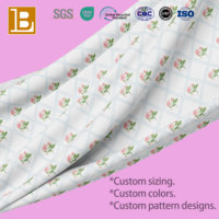 Nouveau tissu en coton peigné léger et doux imprimé pétales de rose style campagne française années 80 pour vêtements et textiles de maison